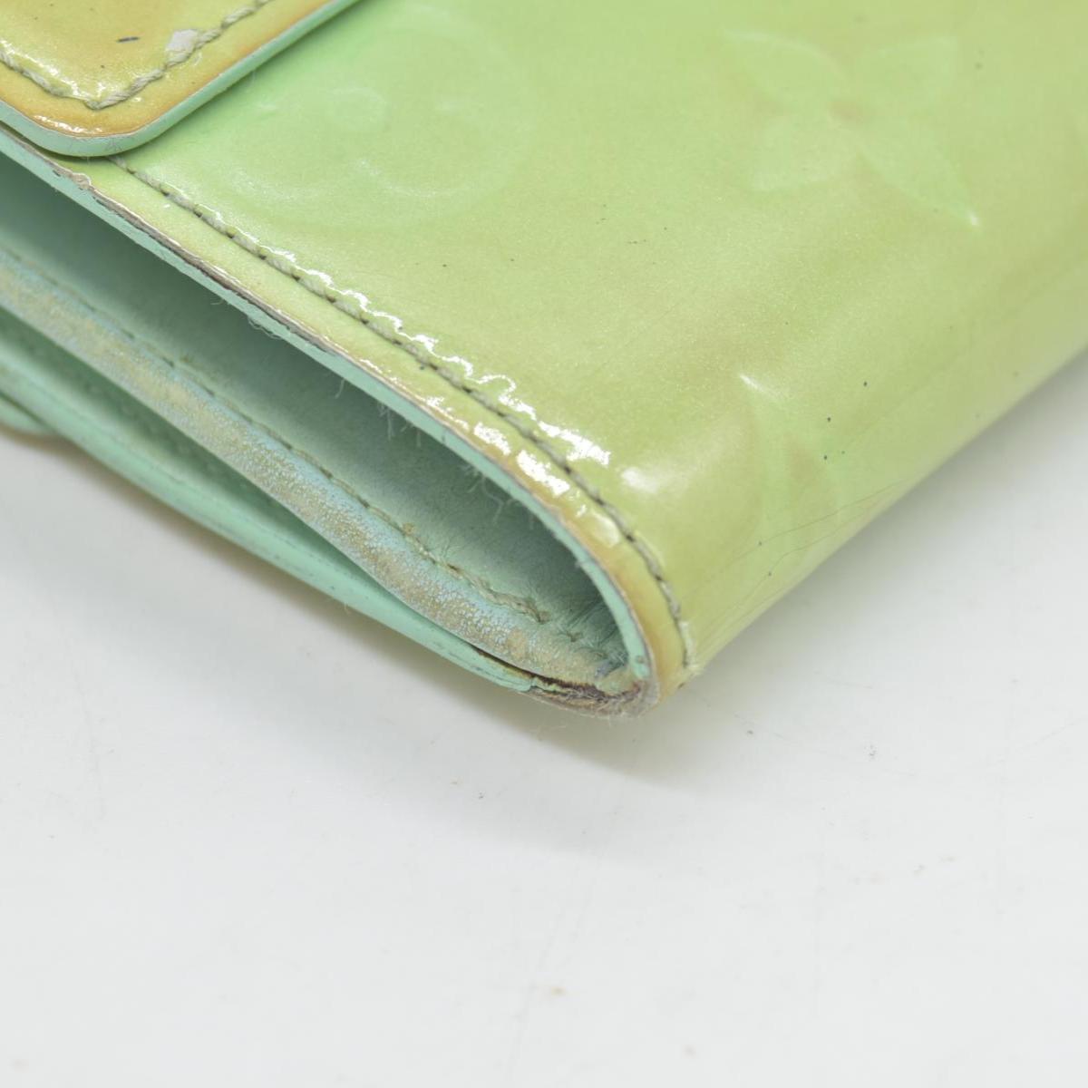 $655 Louis Vuitton Vernis Patent Leather Elise Wallet