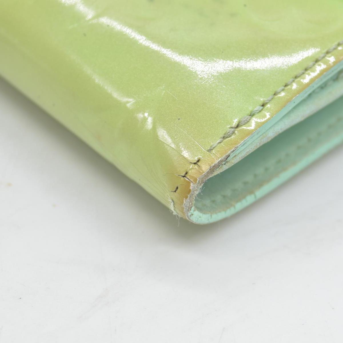 $655 Louis Vuitton Vernis Patent Leather Elise Wallet