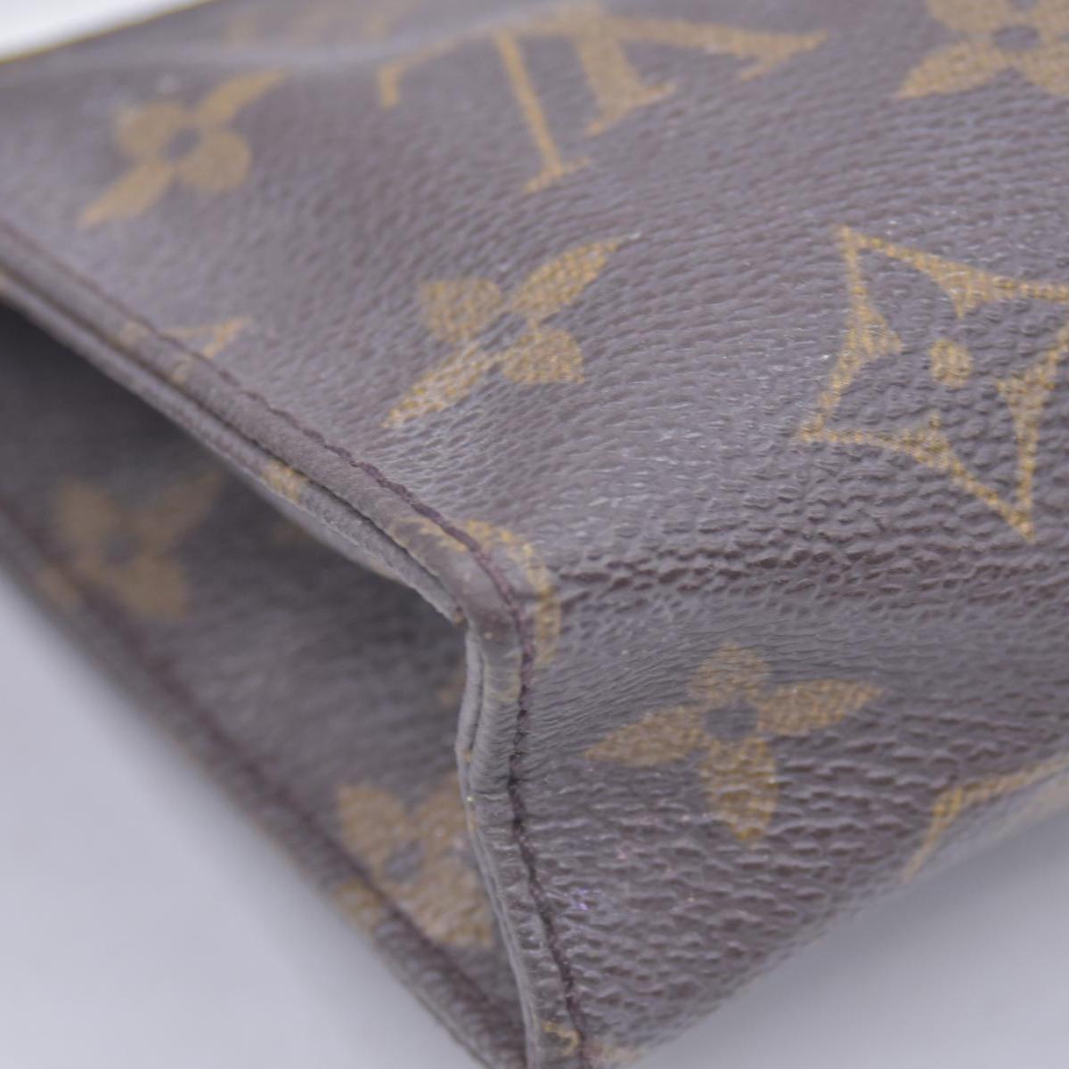 $595 1991 Louis Vuitton Monogram Toiletry Pouch 15 TH1901
