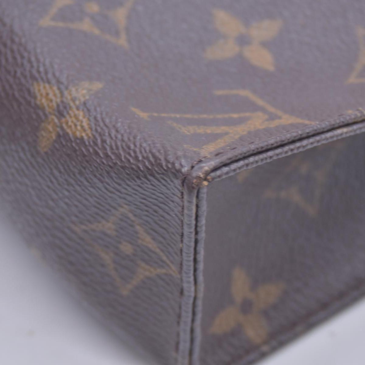 $540 Louis Vuitton Monogram Toiletry Pouch 19