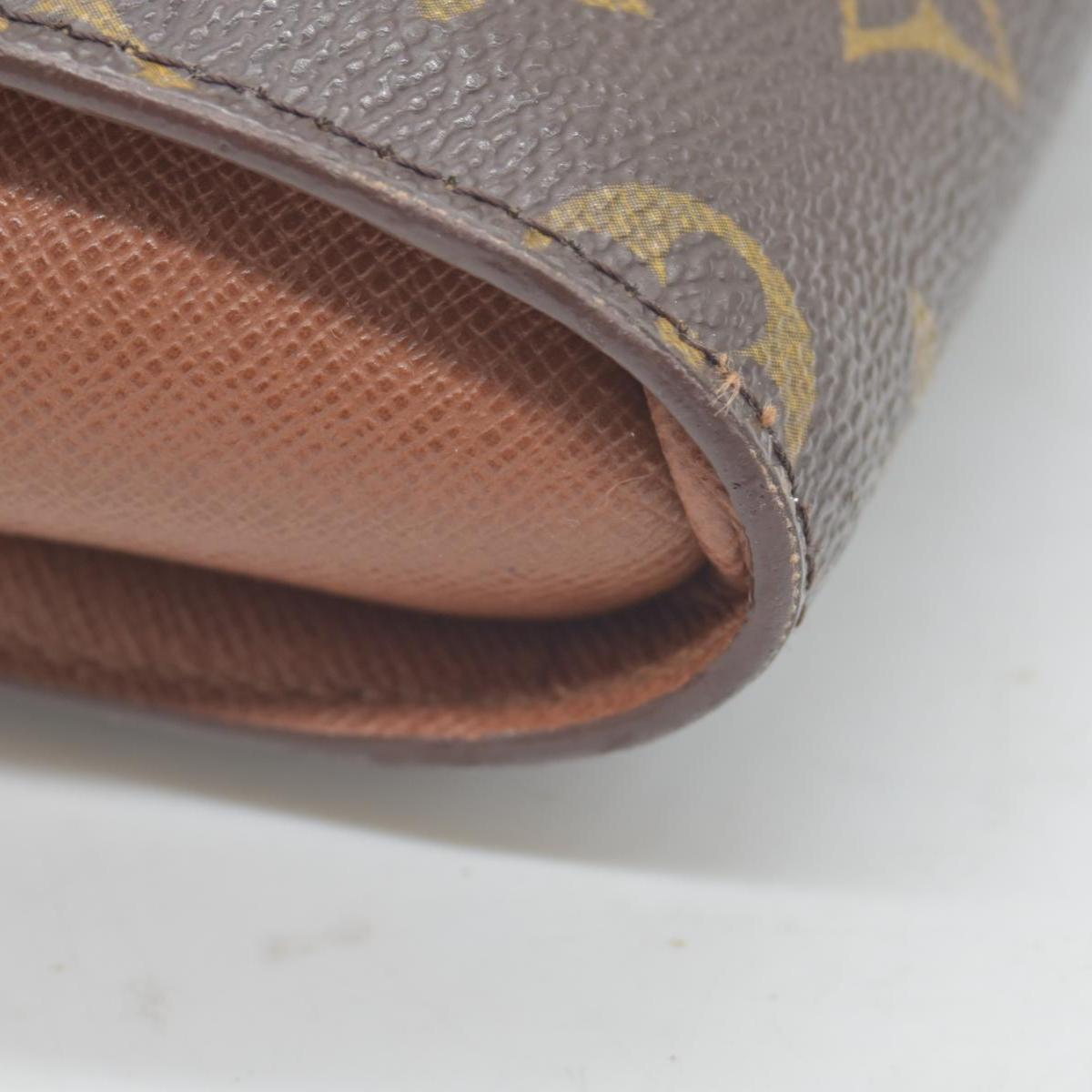 $970 Louis Vuitton Monogram Pochette Orsay CONSIGNMENT