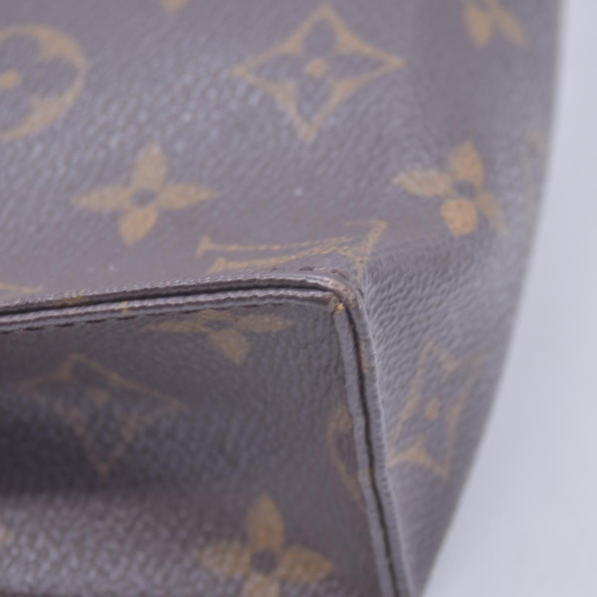 $540 Louis Vuitton Monogram Toiletry Pouch 19