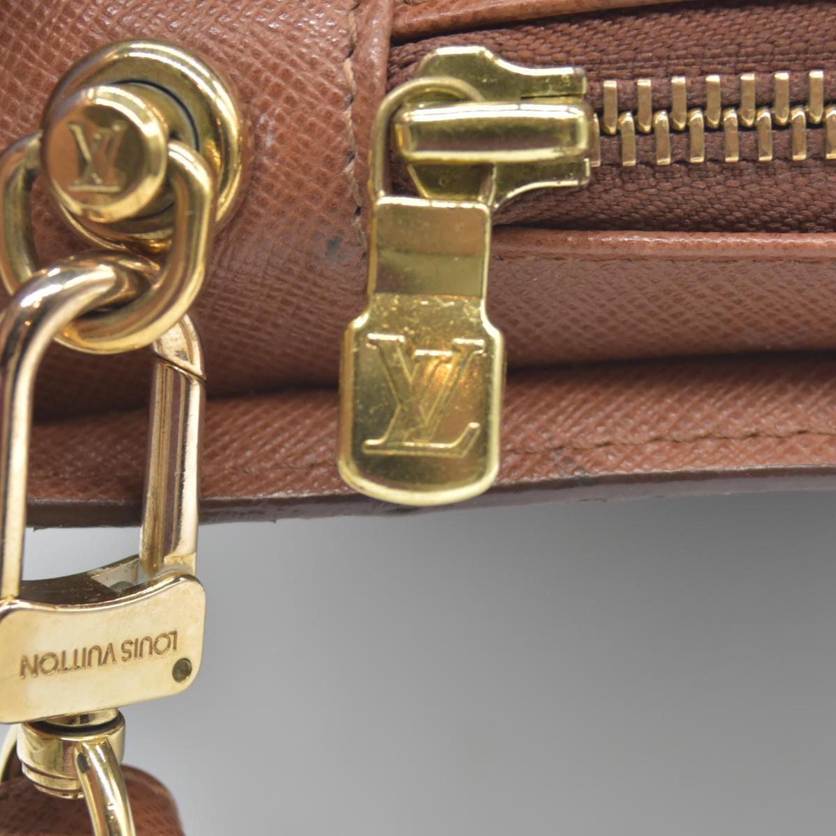 $970 Louis Vuitton Monogram Pochette Orsay CONSIGNMENT