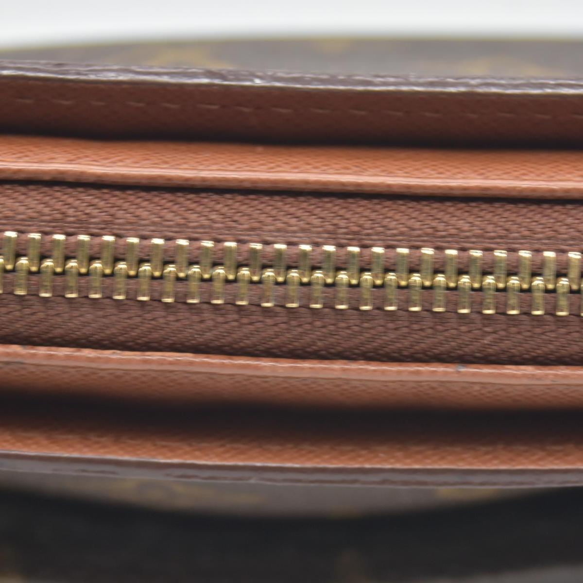 $970 Louis Vuitton Monogram Pochette Orsay CONSIGNMENT