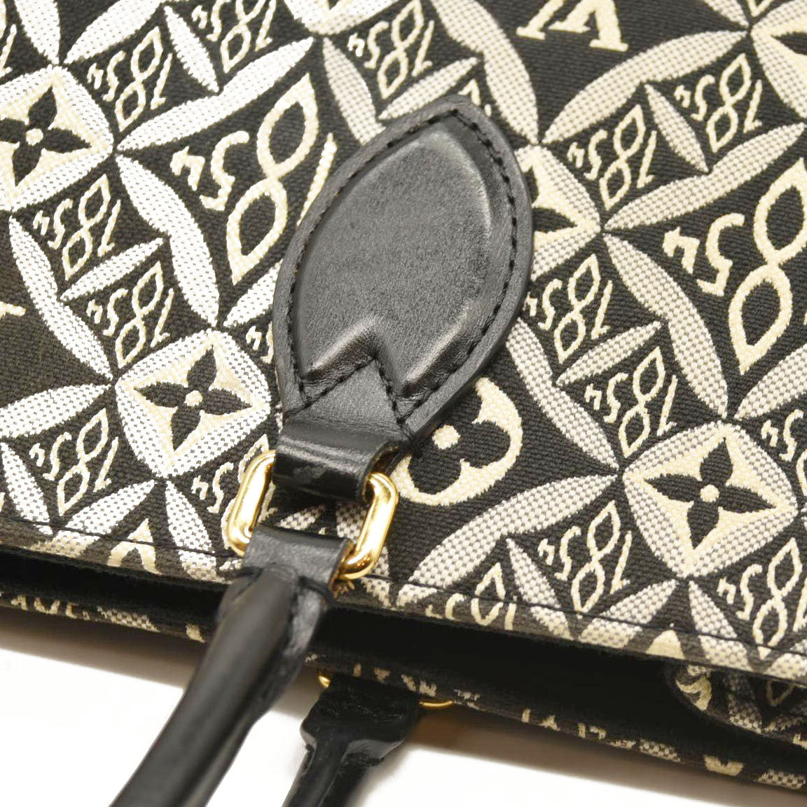 Louis Vuitton  Jacquard Since 1854 Onthego GM Grey  FL3210