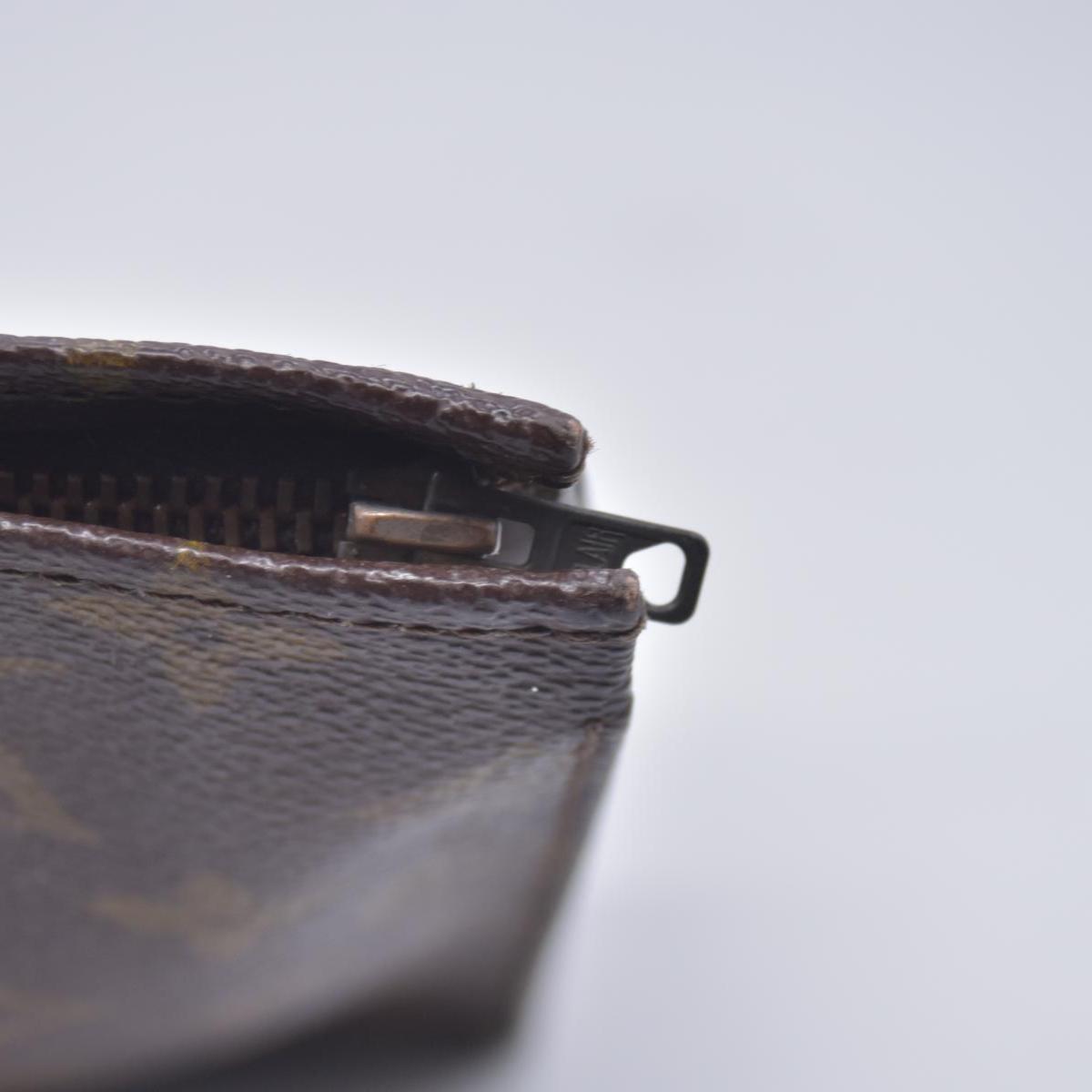 $760 Louis Vuitton Toiletry 26 Brown Monogram 833