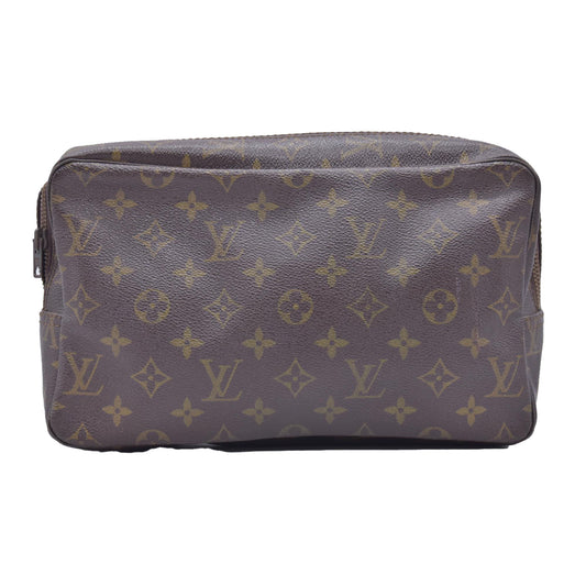 $600 1982 Louis Vuitton Monogram Trousse Toilette 28 821