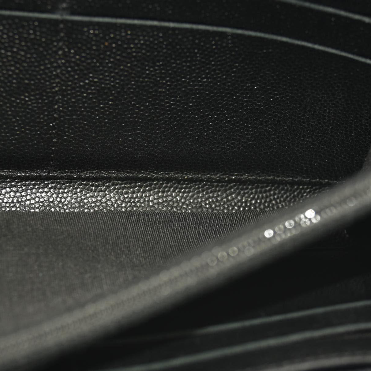 CHANEL Long Wallet Black Caviar Skin *16