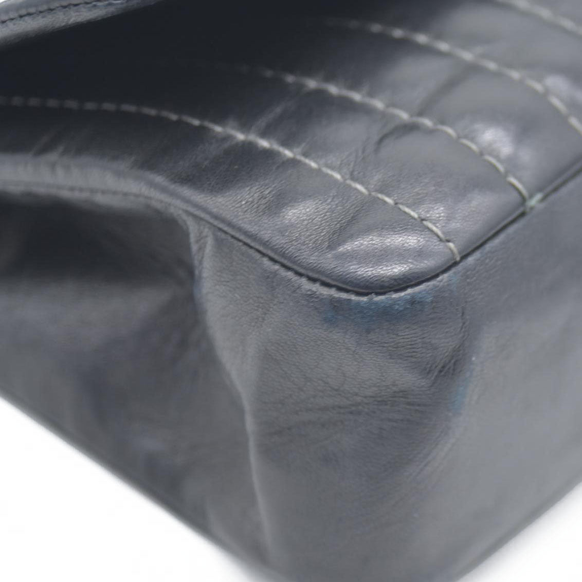 $4700 Chanel Vertical Quilted Medium Single Flap 2006