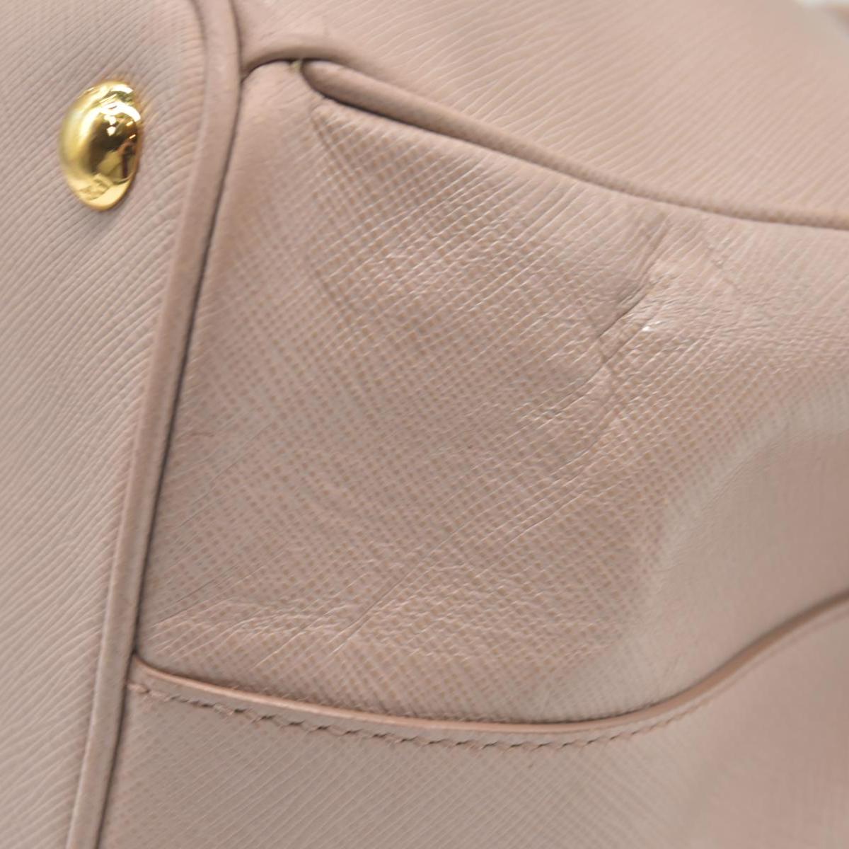 $5200 Saffiano Lux Medium Tote Cammeo Pink Beige