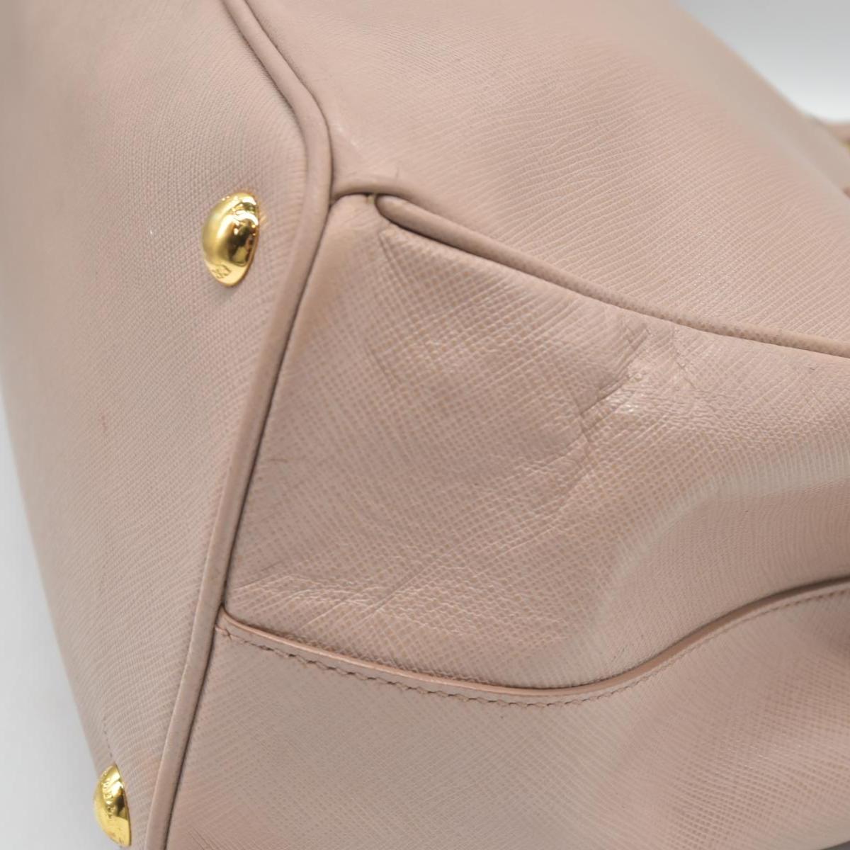 $5200 Saffiano Lux Medium Tote Cammeo Pink Beige