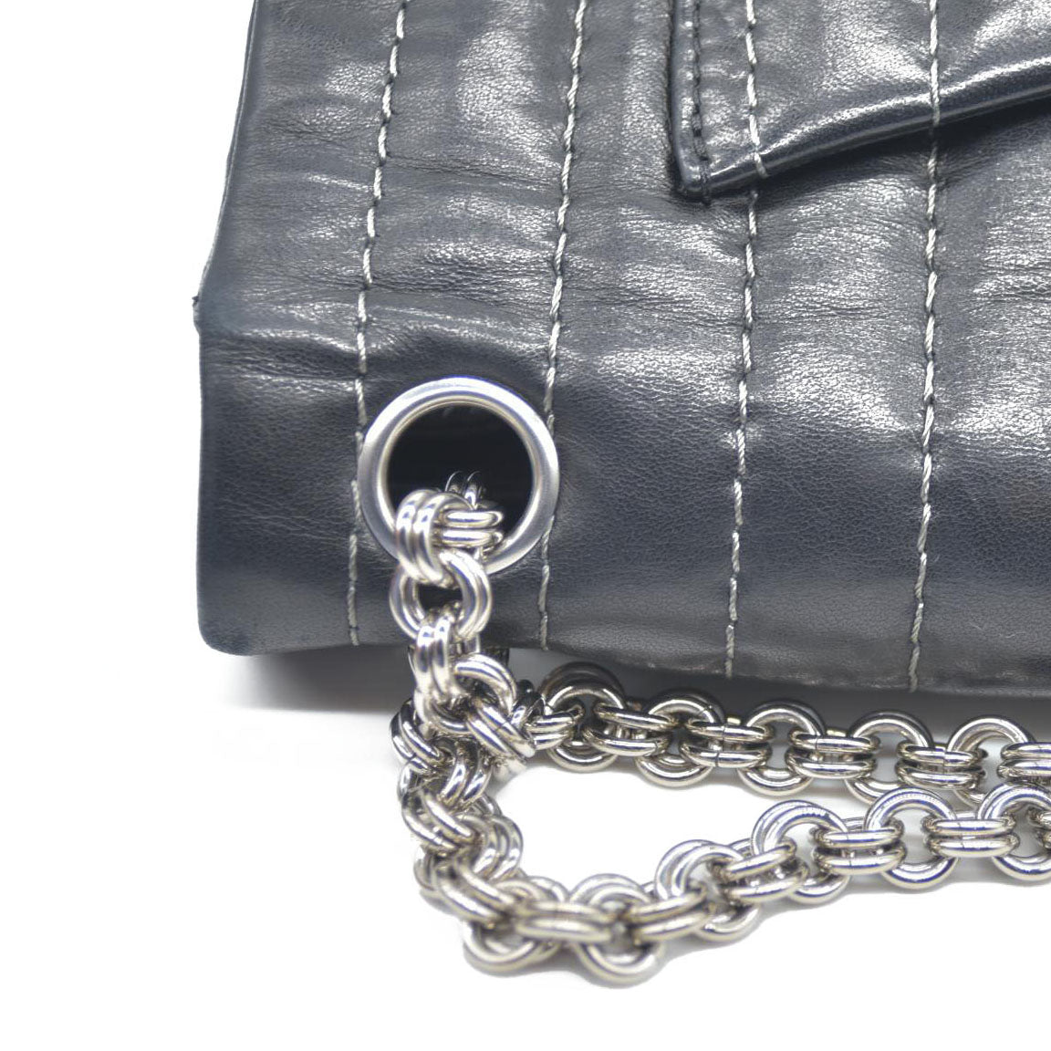 $4700 Chanel Vertical Quilted Medium Single Flap 2006