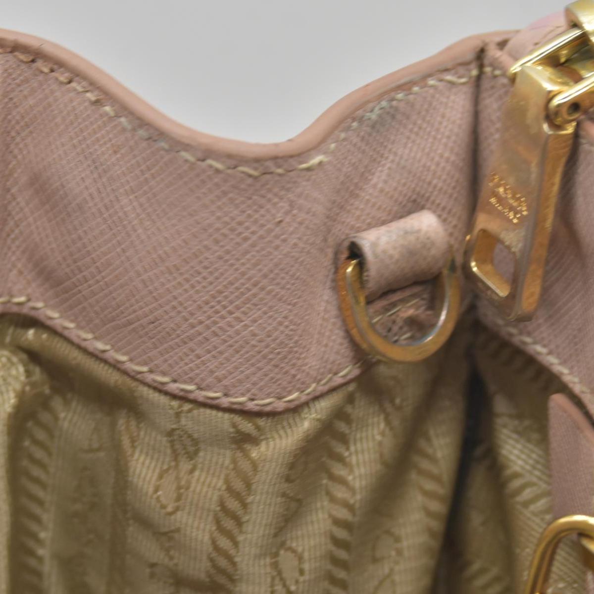 $5200 Saffiano Lux Medium Tote Cammeo Pink Beige