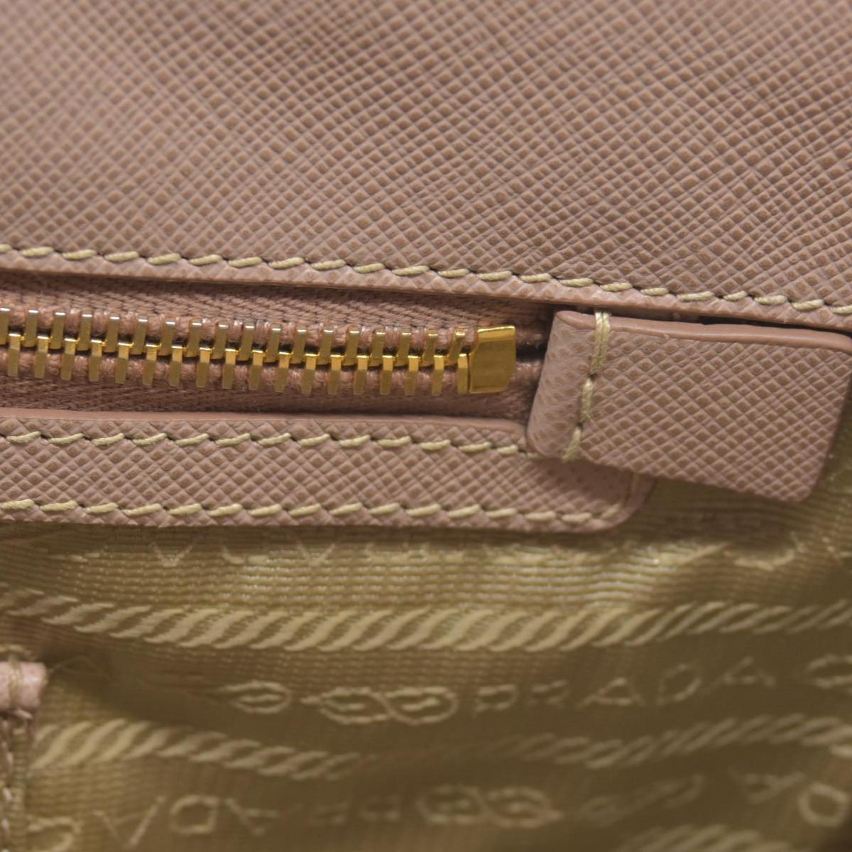 $5200 Saffiano Lux Medium Tote Cammeo Pink Beige