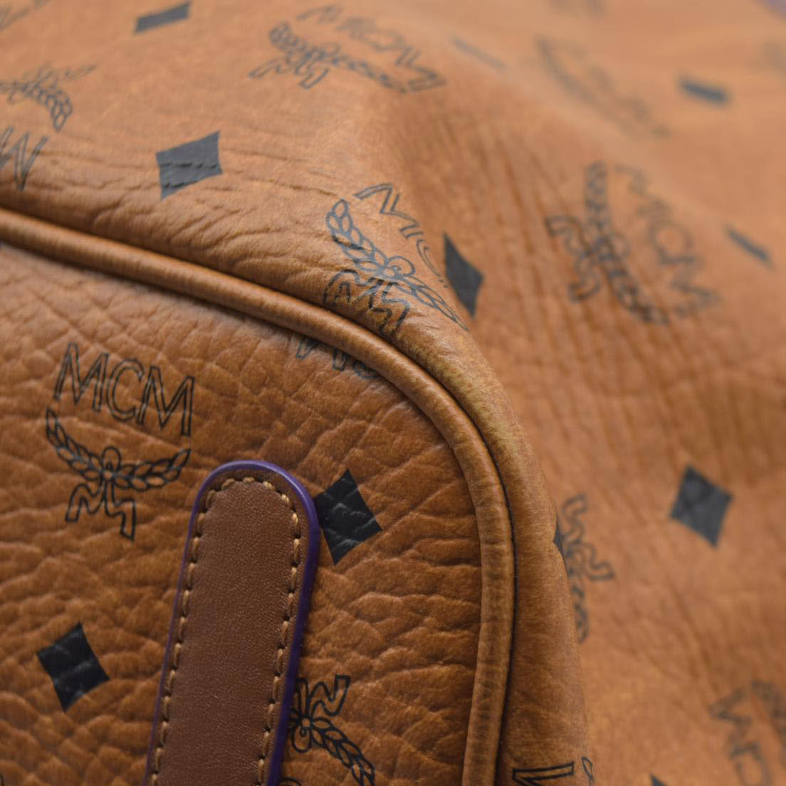 $770 MCM  Visetos Medium Liz Reversible Shopper Tote Cognac