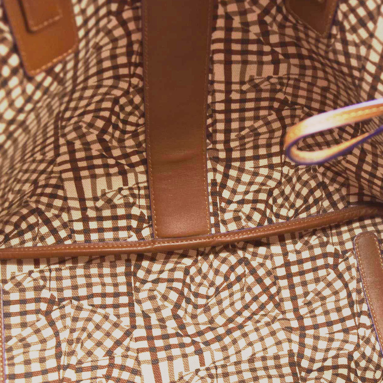 $770 MCM  Visetos Medium Liz Reversible Shopper Tote Cognac