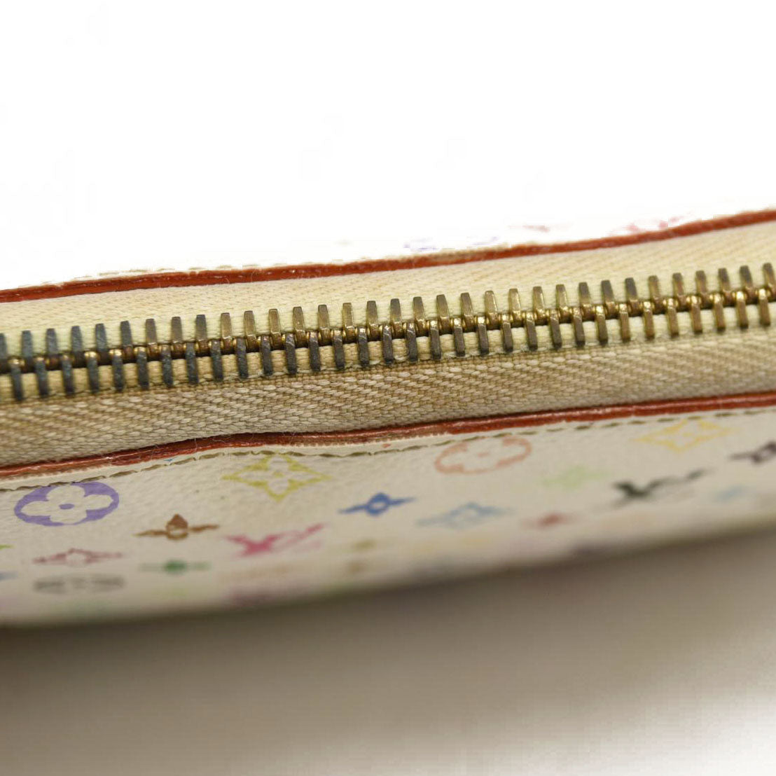 Louis Vuitton  Monogram Murakami Zippy Wallet White CA4134