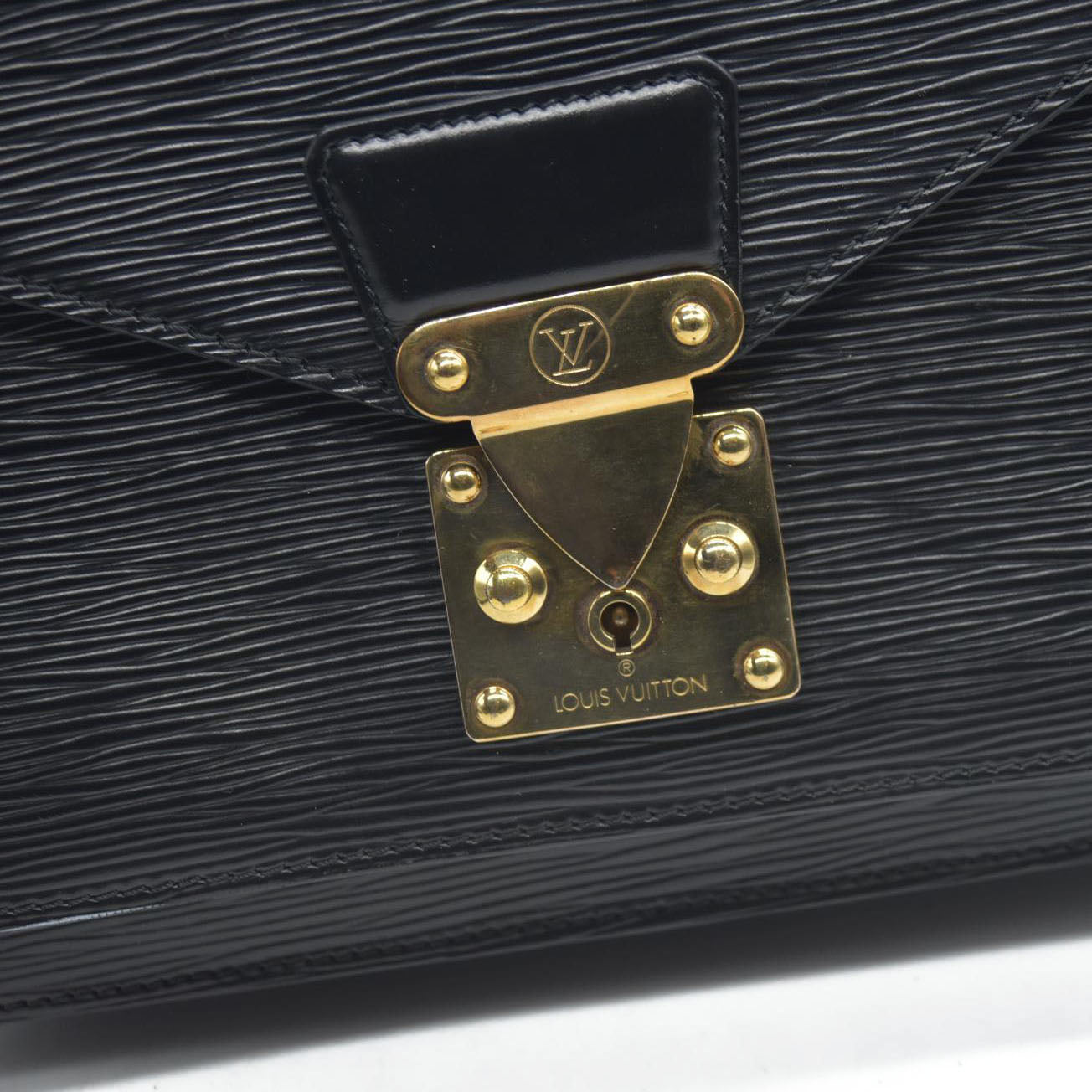 $1110 Louis Vuitton Epi Leather Monceau 28 Vintage