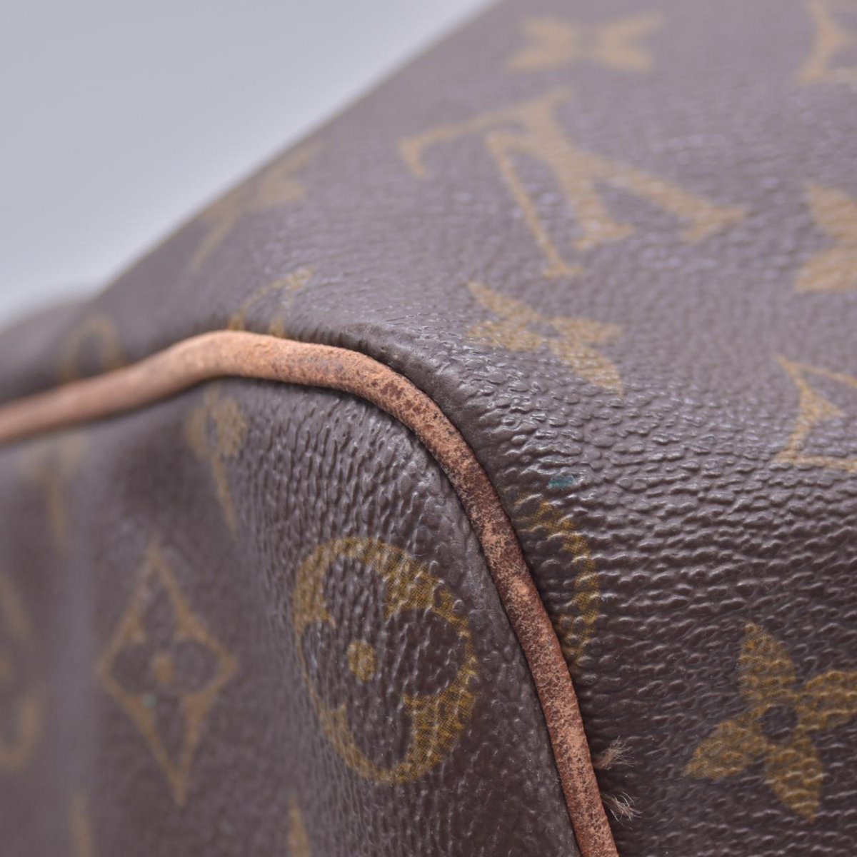$1440 1982 Louis Vuitton Monogram Keepall 45 SA822 10021006