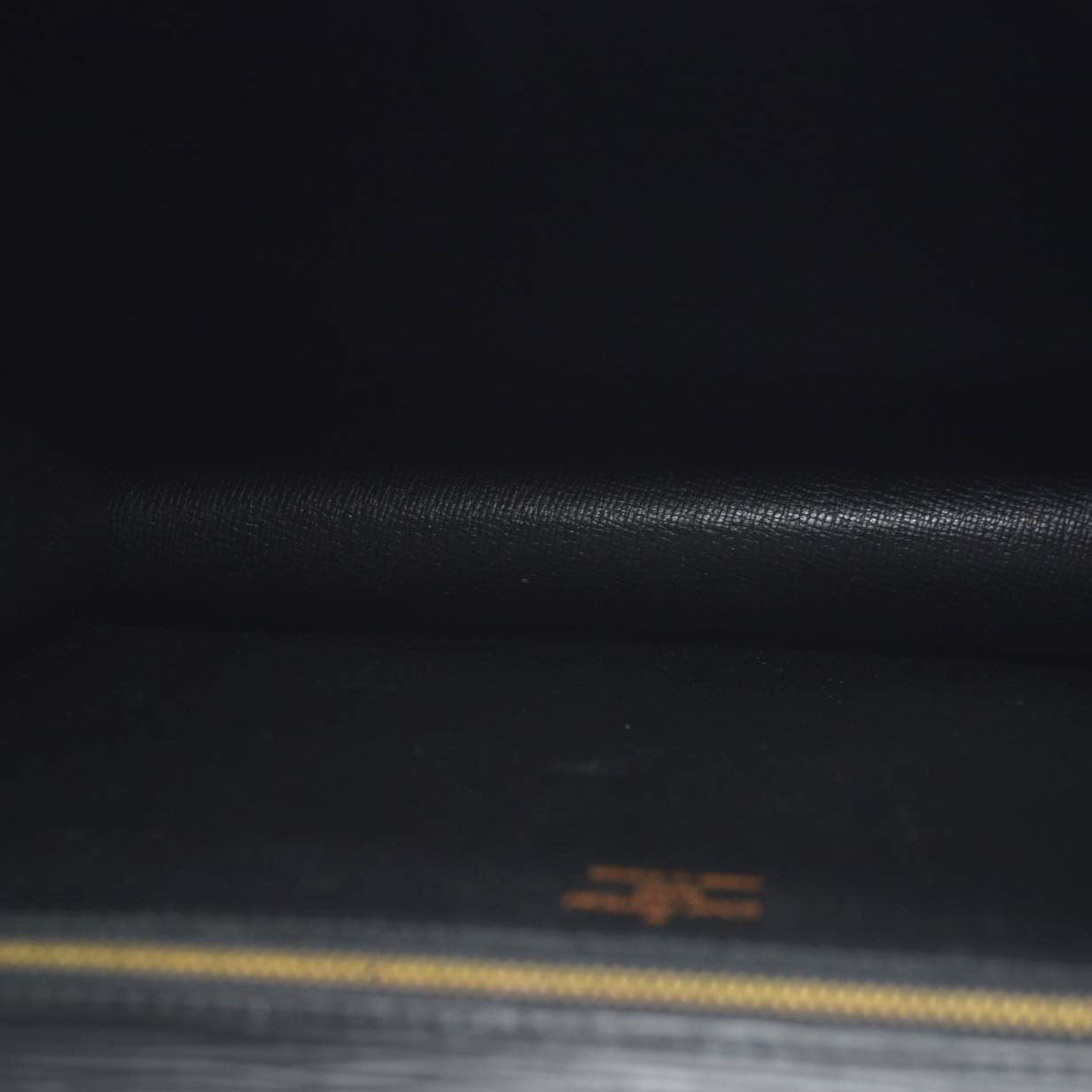 $1110 Louis Vuitton Epi Leather Monceau 28 Vintage