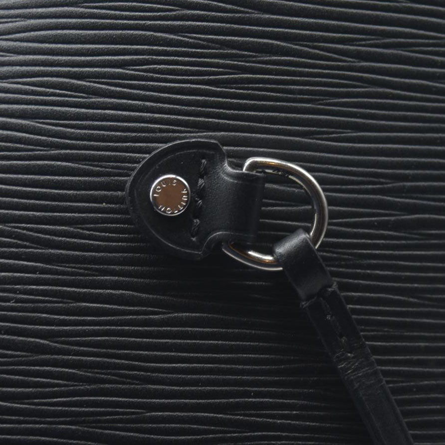 $2500 Louis Vuitton Epi Leather Neverfull MM Black UB2189