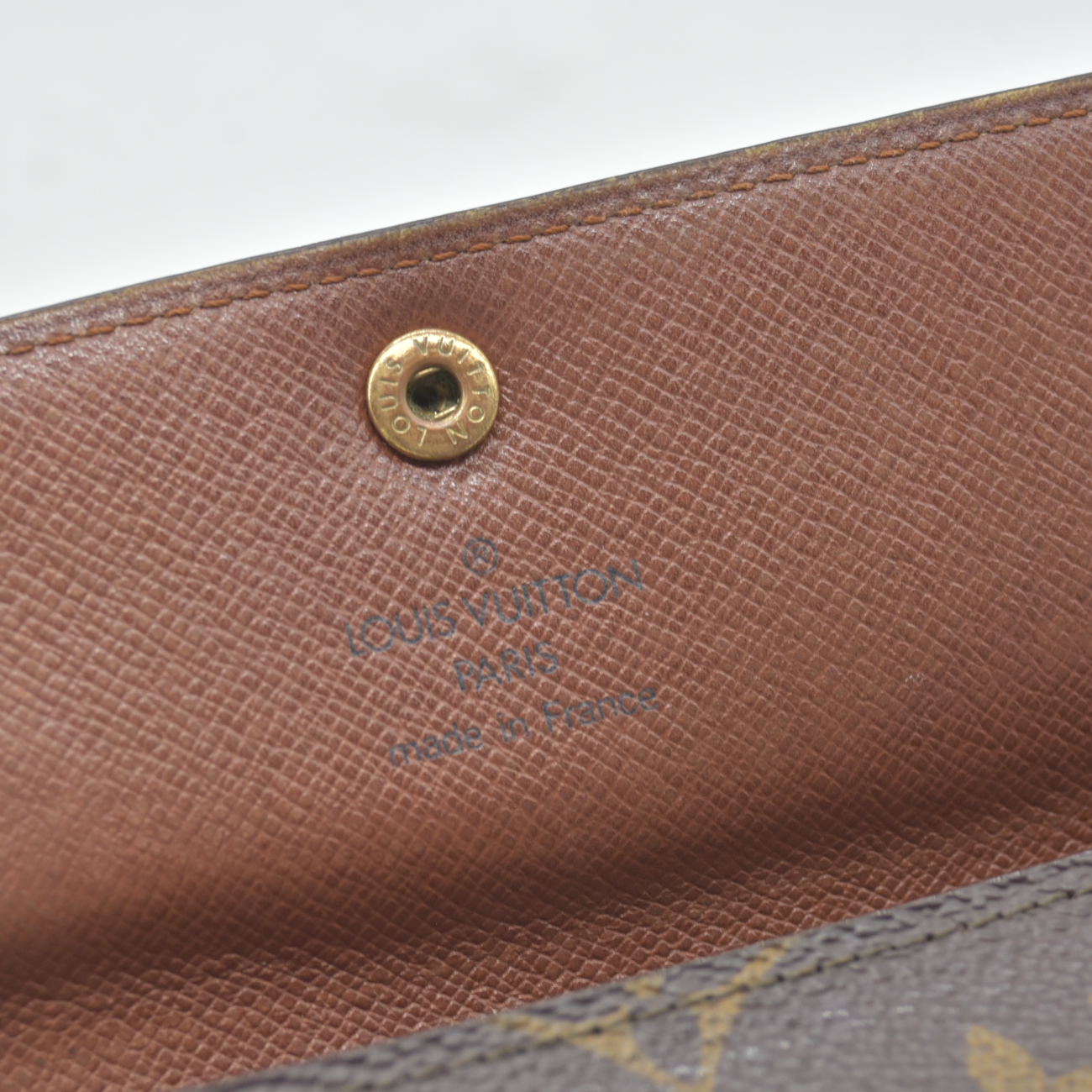 $720 1992 Louis Vuitton Monogram Sarah Wallet MI0992