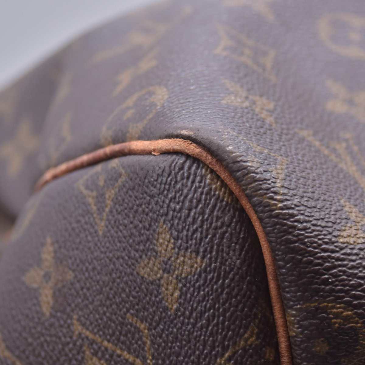 $2170 1982 Louis Vuitton Monogram Keepall 55 MI882