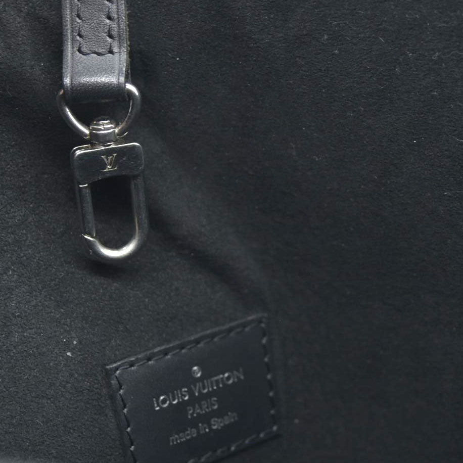 $2500 Louis Vuitton Epi Leather Neverfull MM Black UB2189