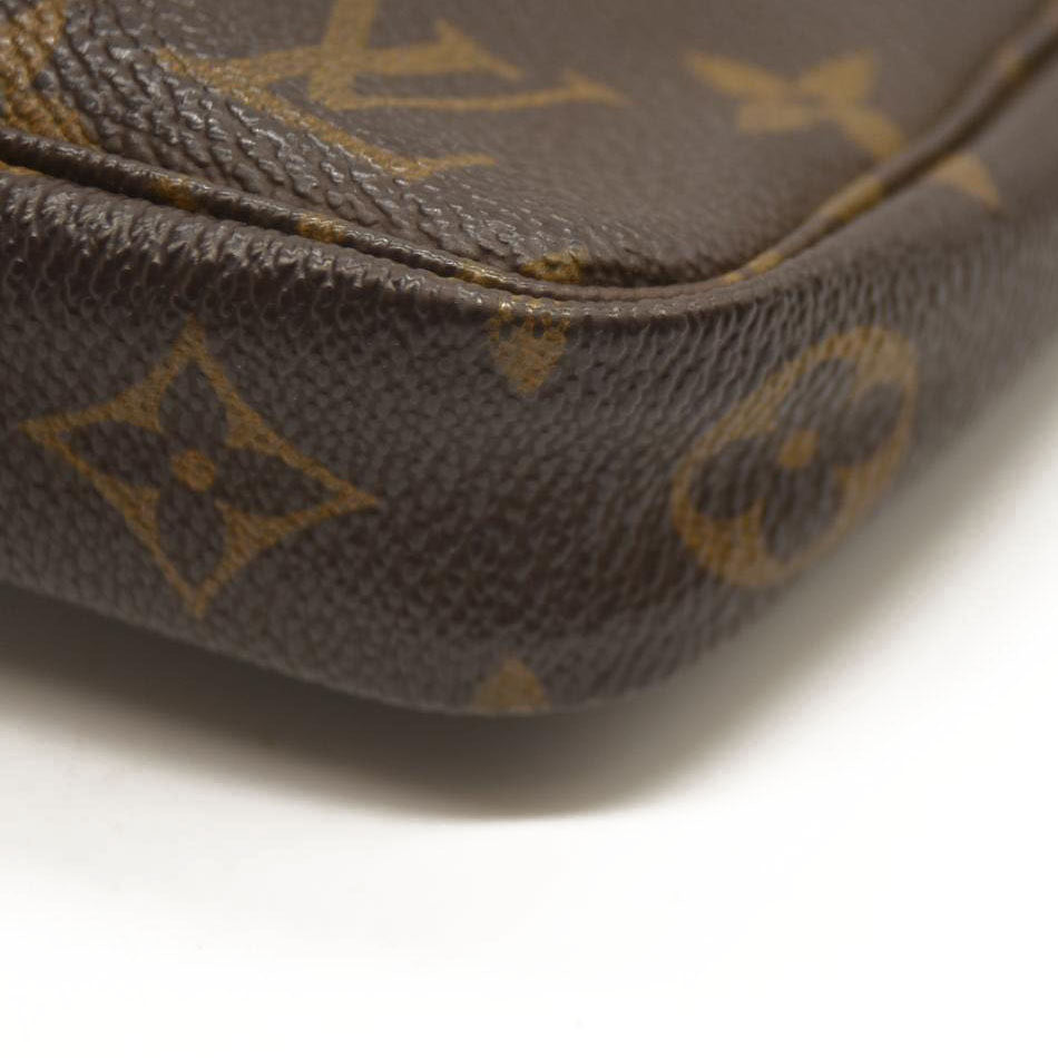 LOUIS VUITTON  Monogram Pochette Accessories VI0060