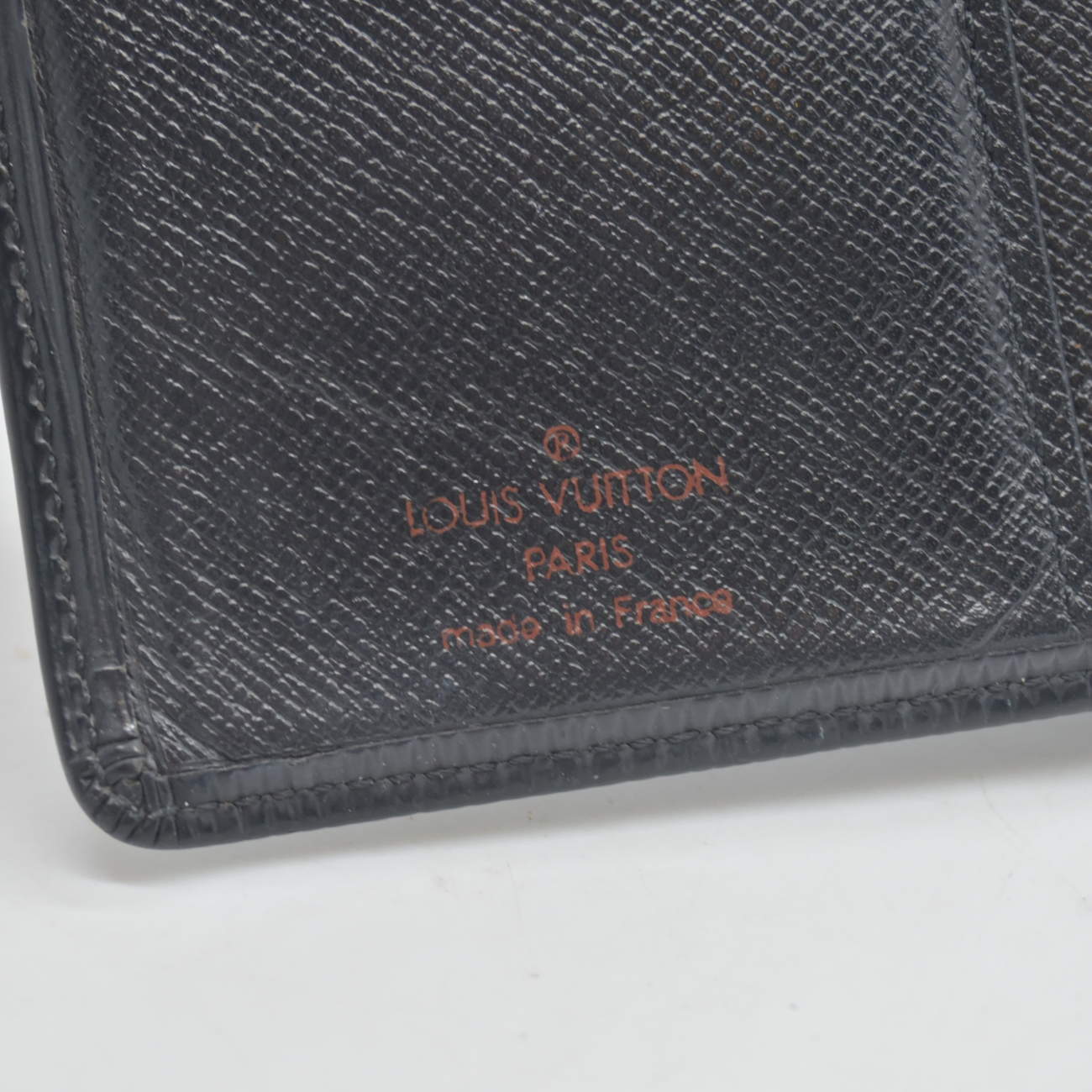 $905 1997 Louis Vuitton Epi French Purse Black Wallet MI0957