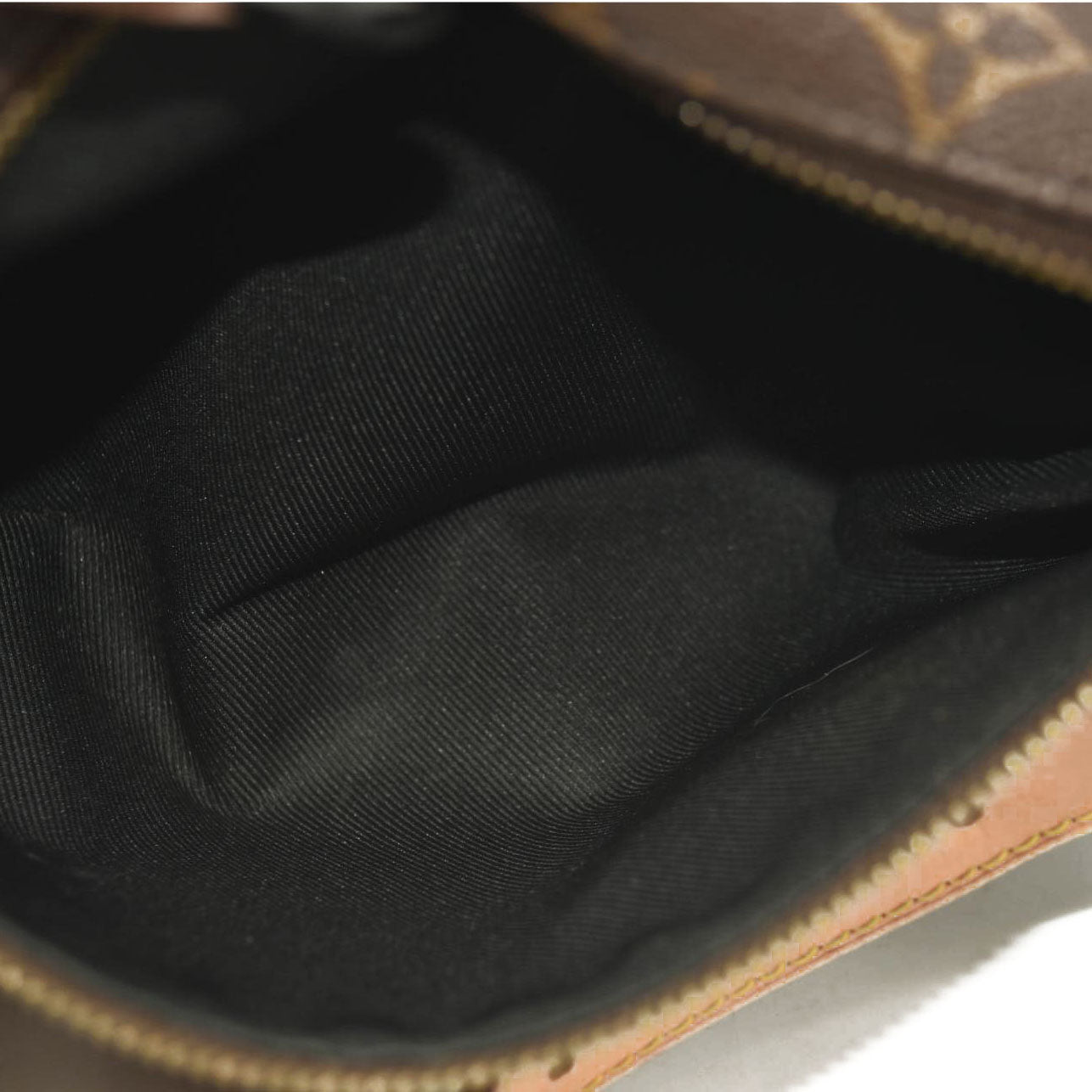 LOUIS VUITTON Monogram Bumbag CA4129