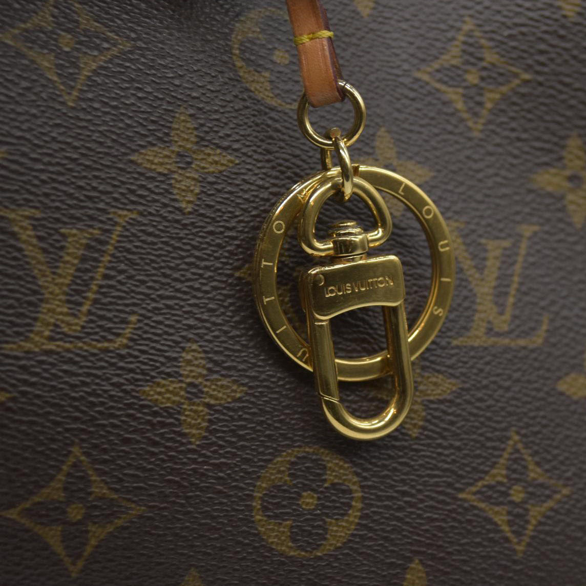 Louis Vuitton  Monogram Artsy MM CA1150