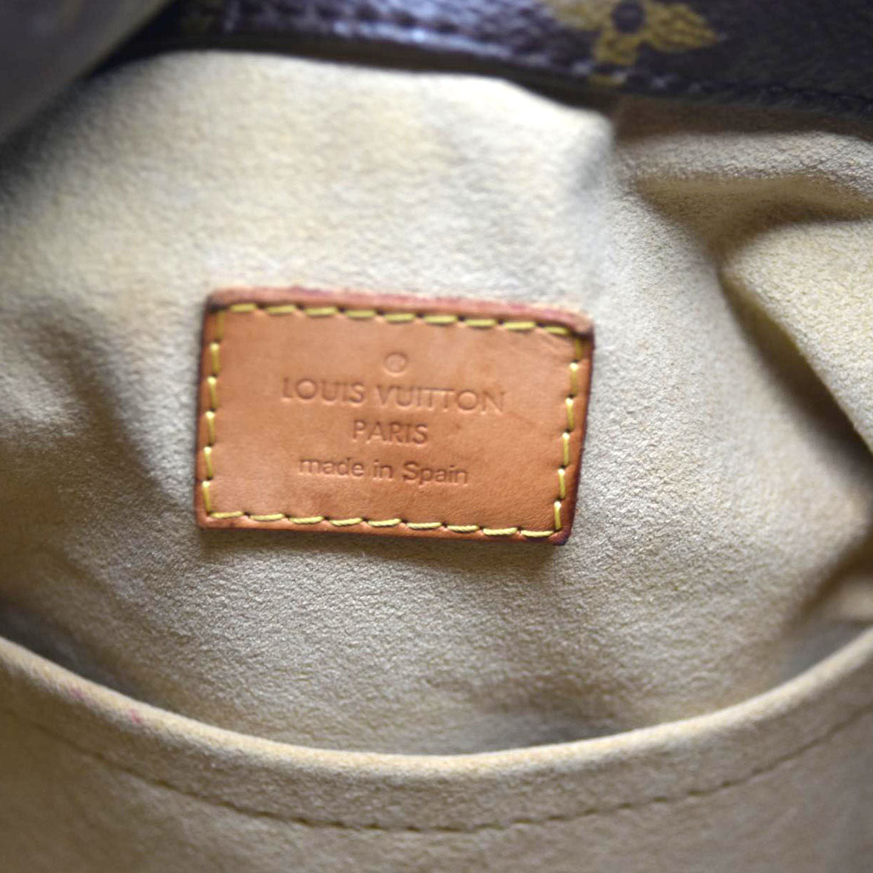 Louis Vuitton  Monogram Artsy MM CA1150