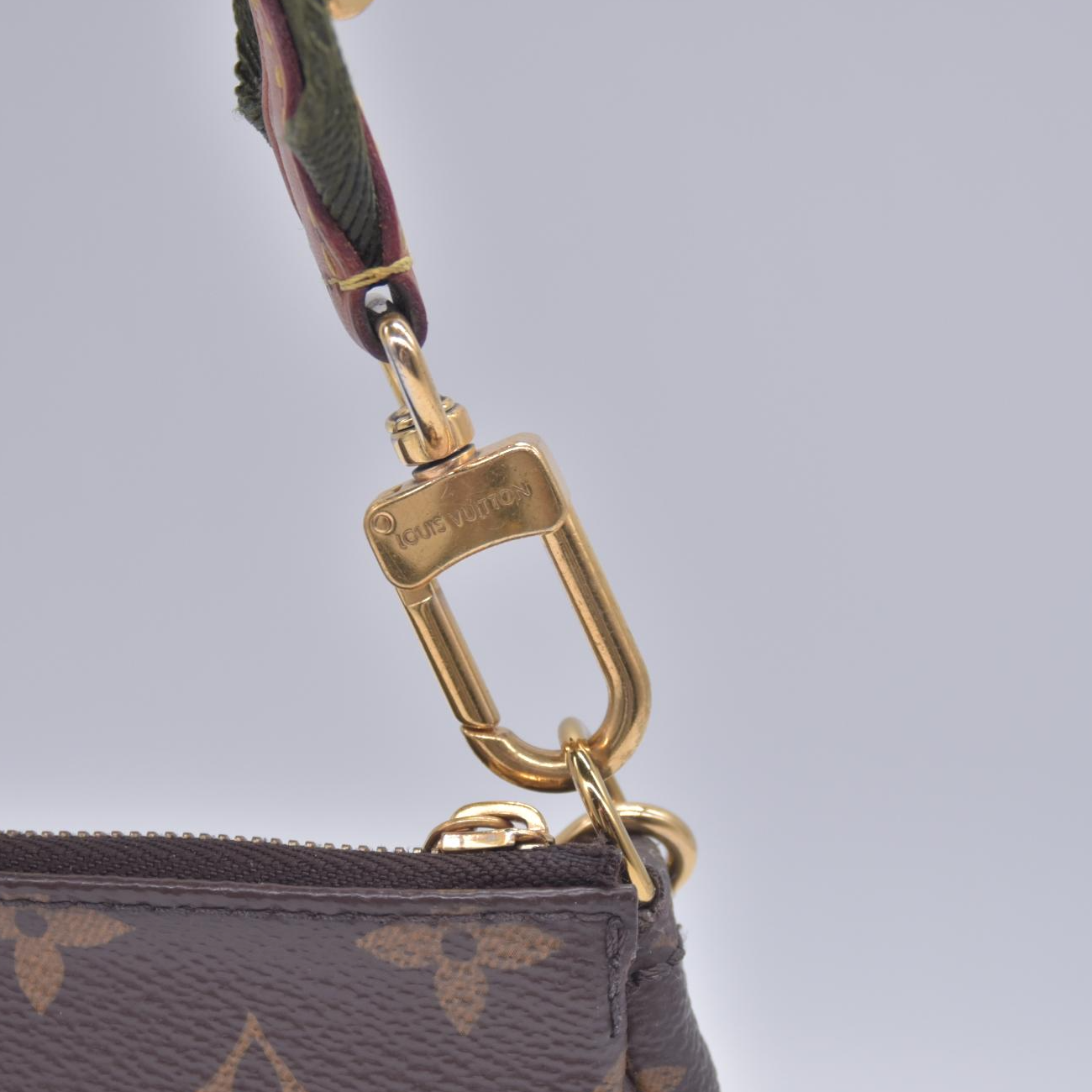 $2930 RFID Louis Vuitton Monogram Multi Pochette Accessories Kaki CONSIGNMENT