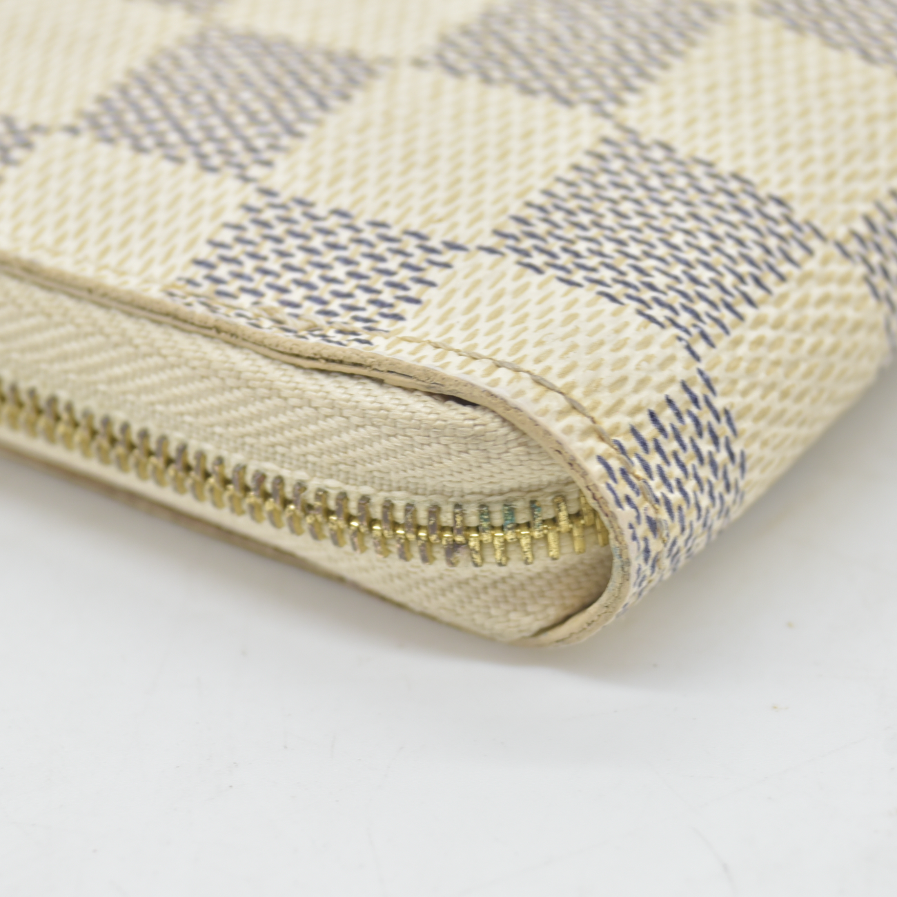 $545 2010 Louis Vuitton Damier Azur Zippy Coin Purse SN0140