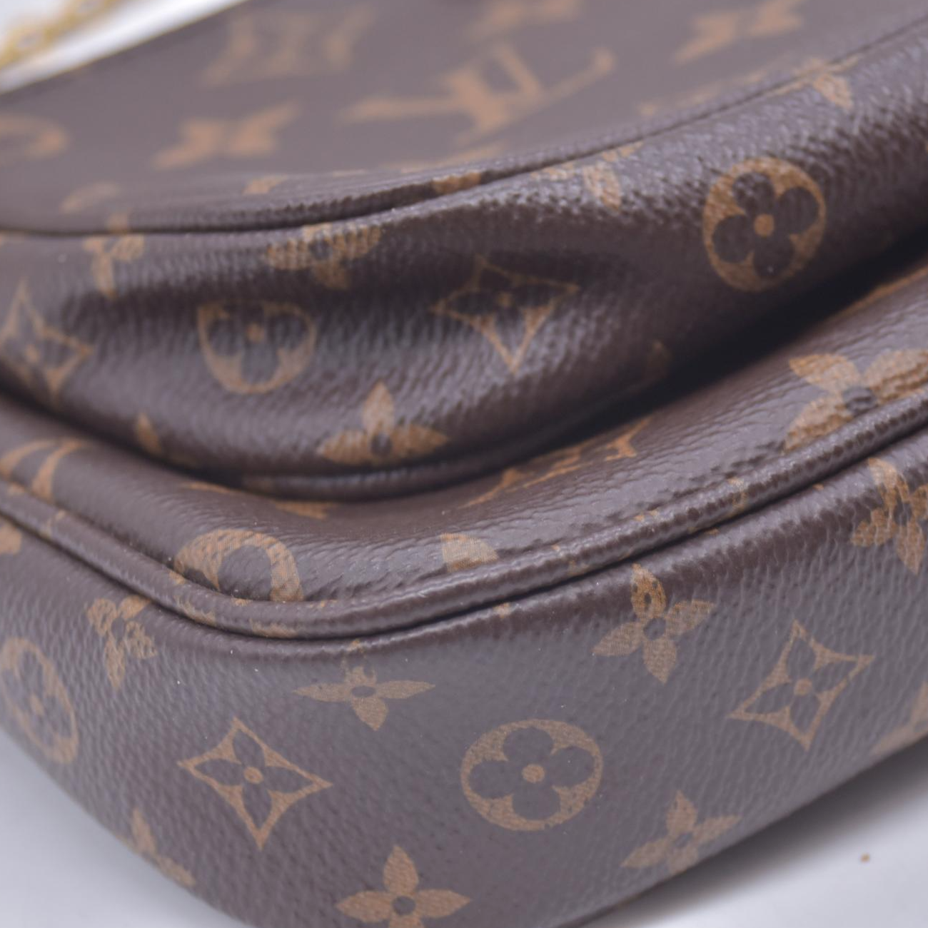$2930 RFID Louis Vuitton Monogram Multi Pochette Accessories Kaki CONSIGNMENT