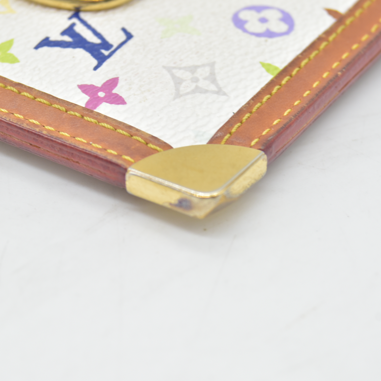 $450 2003 Louis Vuitton Monogram Multicolor Key Pouch White CA0063