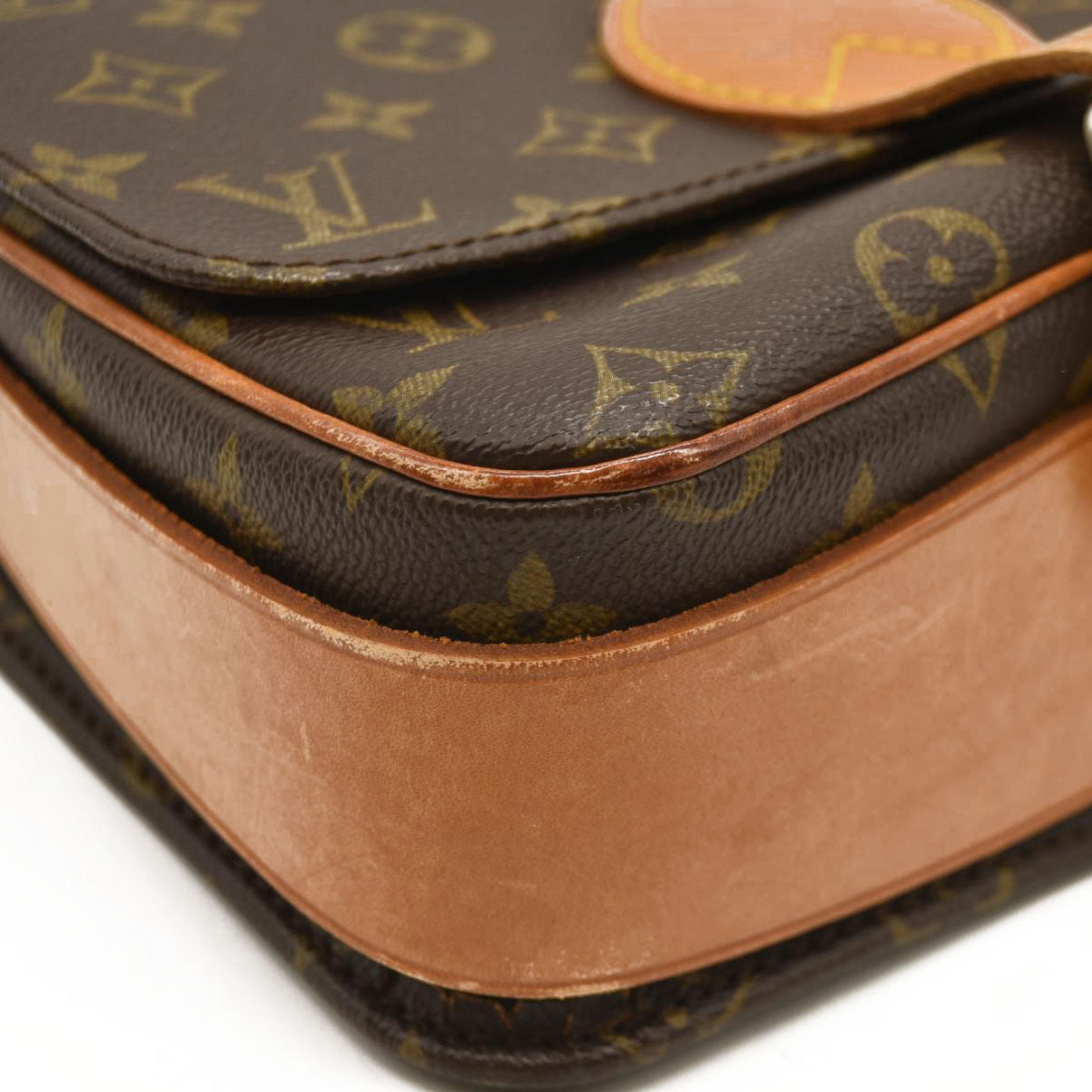 LOUIS VUITTON Monogram Cartouchiere 22  832