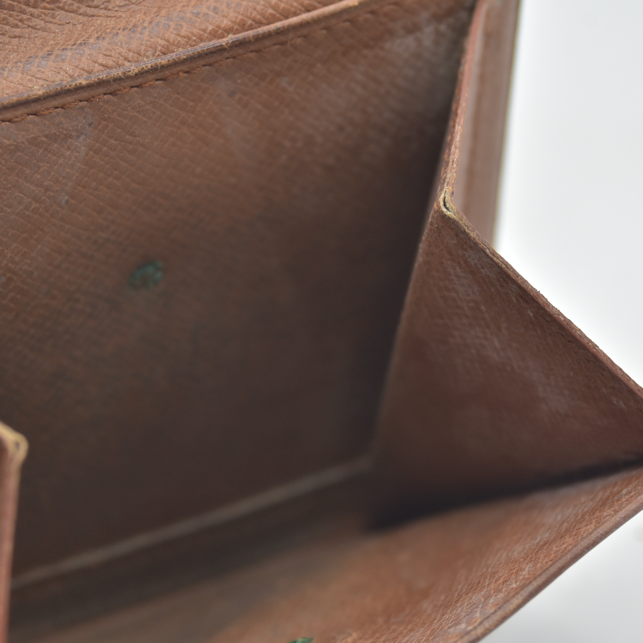 $515 2003 Louis Vuitton Monogram Marco Wallet MI9003