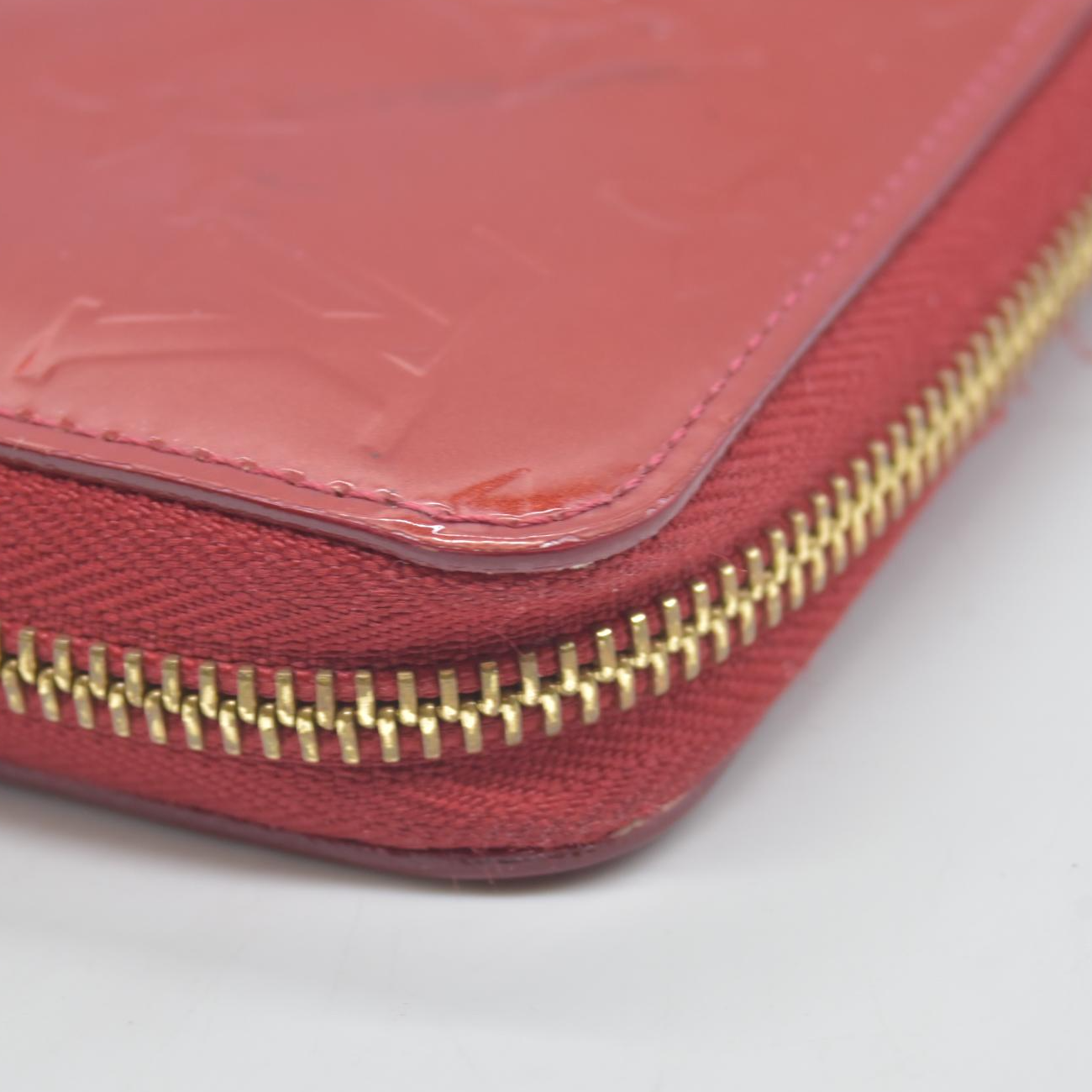 $1050 2011 Louis Vuitton Monogram Vernis Zippy Zip Around Long Wallet CA2181