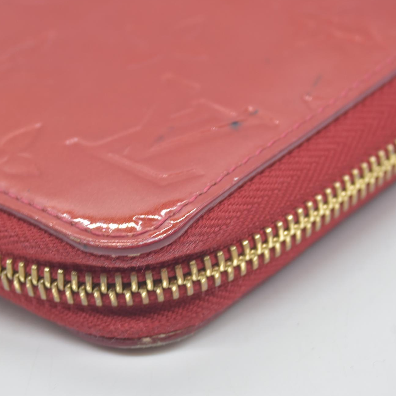 $1050 2011 Louis Vuitton Monogram Vernis Zippy Zip Around Long Wallet CA2181
