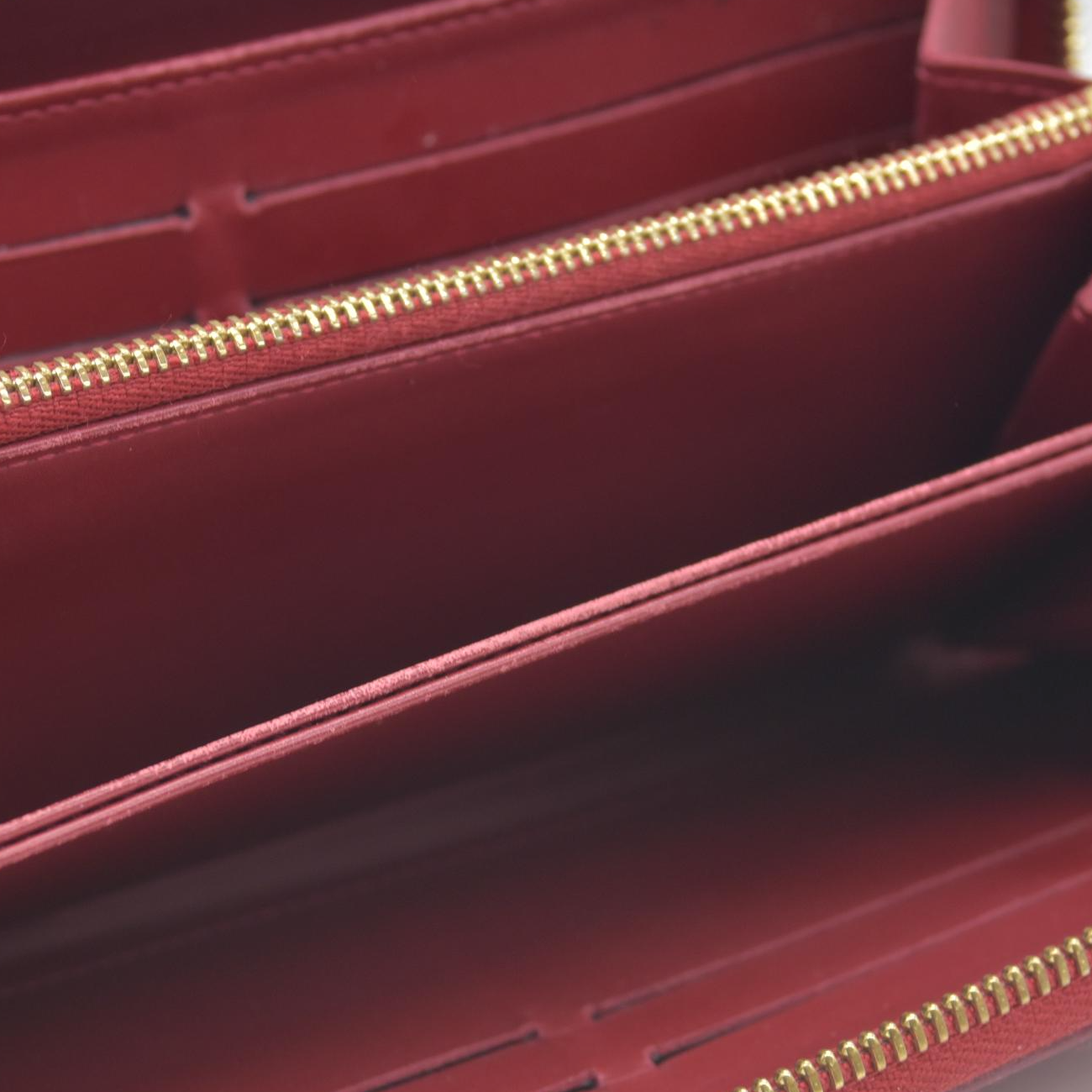 $1050 2011 Louis Vuitton Monogram Vernis Zippy Zip Around Long Wallet CA2181