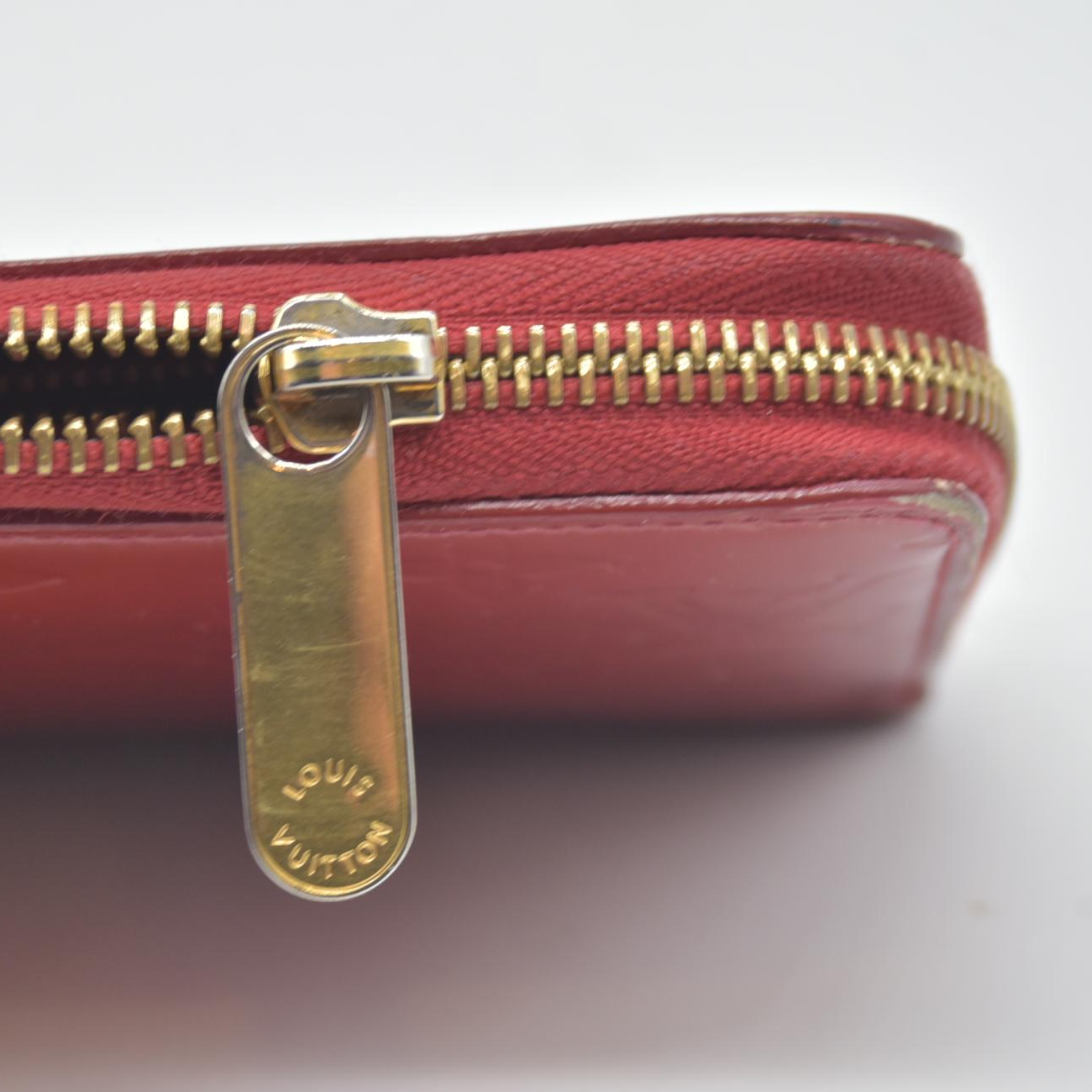 $1050 2011 Louis Vuitton Monogram Vernis Zippy Zip Around Long Wallet CA2181