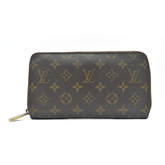 $1060 Louis Vuitton Monogram Zippy Organizer Wallet
