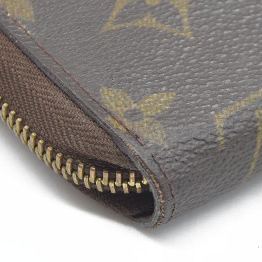 $1060 Louis Vuitton Monogram Zippy Organizer Wallet