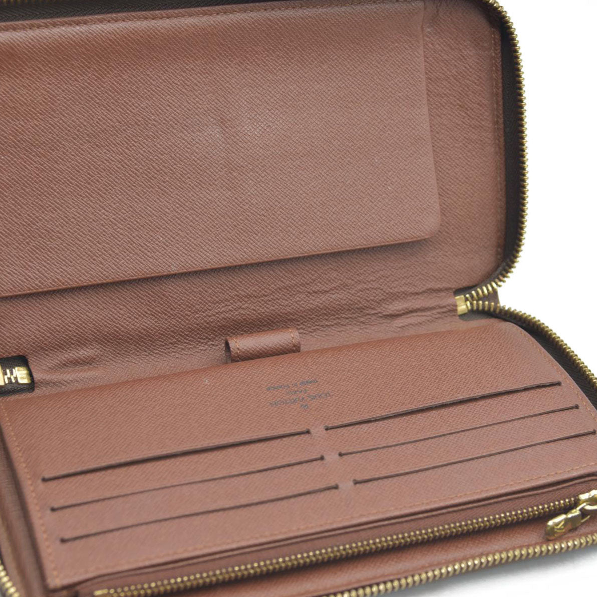 $1060 Louis Vuitton Monogram Zippy Organizer Wallet