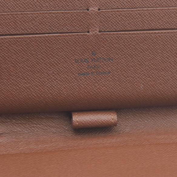 $1060 Louis Vuitton Monogram Zippy Organizer Wallet