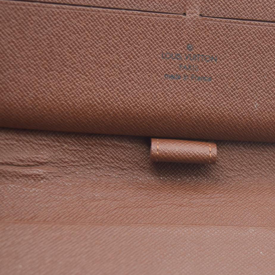 $1060 Louis Vuitton Monogram Zippy Organizer Wallet
