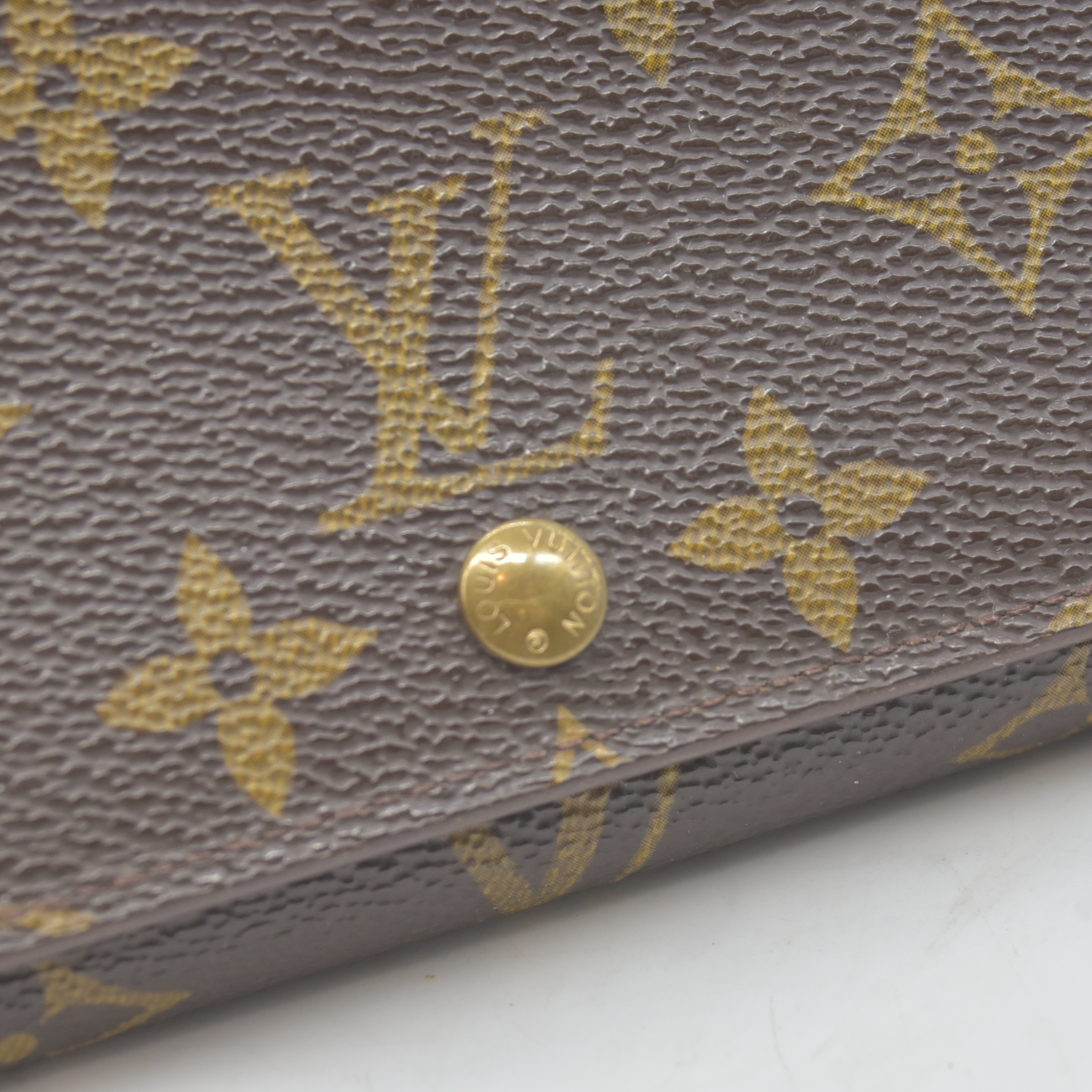 $560 1996 Louis Vuitton Monogram Porte-Monnaie Tresor Wallet  MI0916