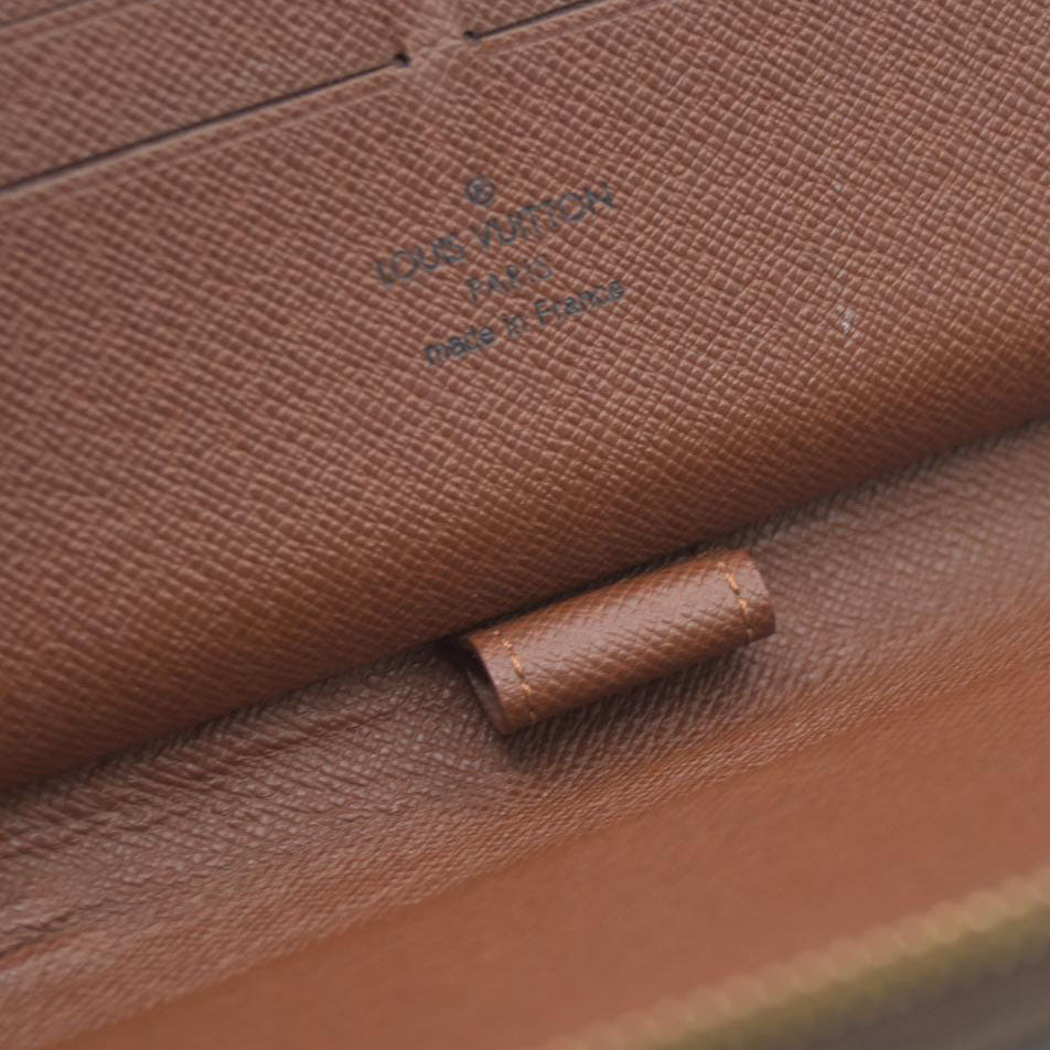 $1060 Louis Vuitton Monogram Zippy Organizer Wallet